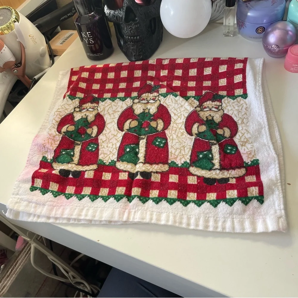 3/$15 Vintage Royal Terry Three Santa Claus Christmas Kitchen Towel (Pink Stain)